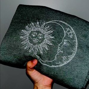 sun & moon tee